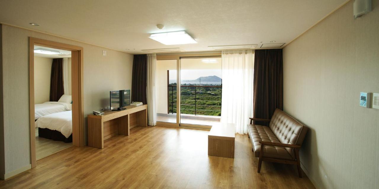 Hi Jeju Hotel Esterno foto